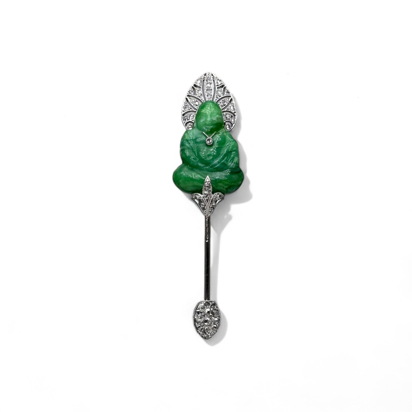 LACLOCHE FRÈRES - Épingle à jabot en platine sertie de diamants et pâte de verre.