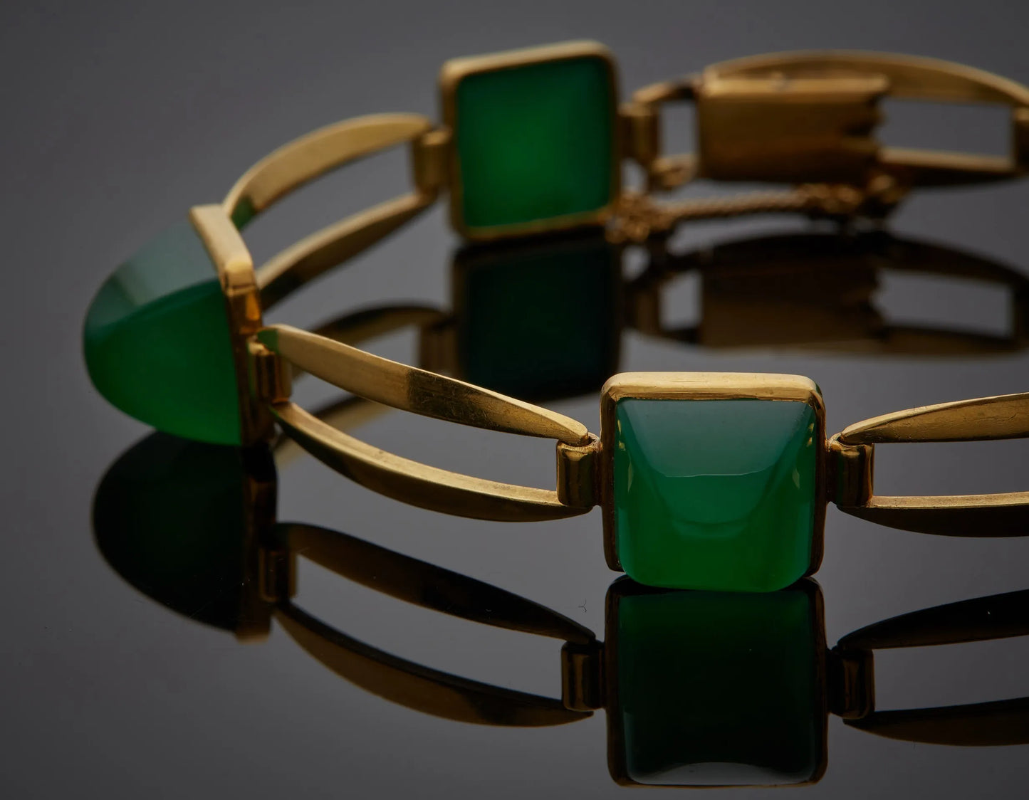 GHISO Bracelet in gold and chrysoprases.