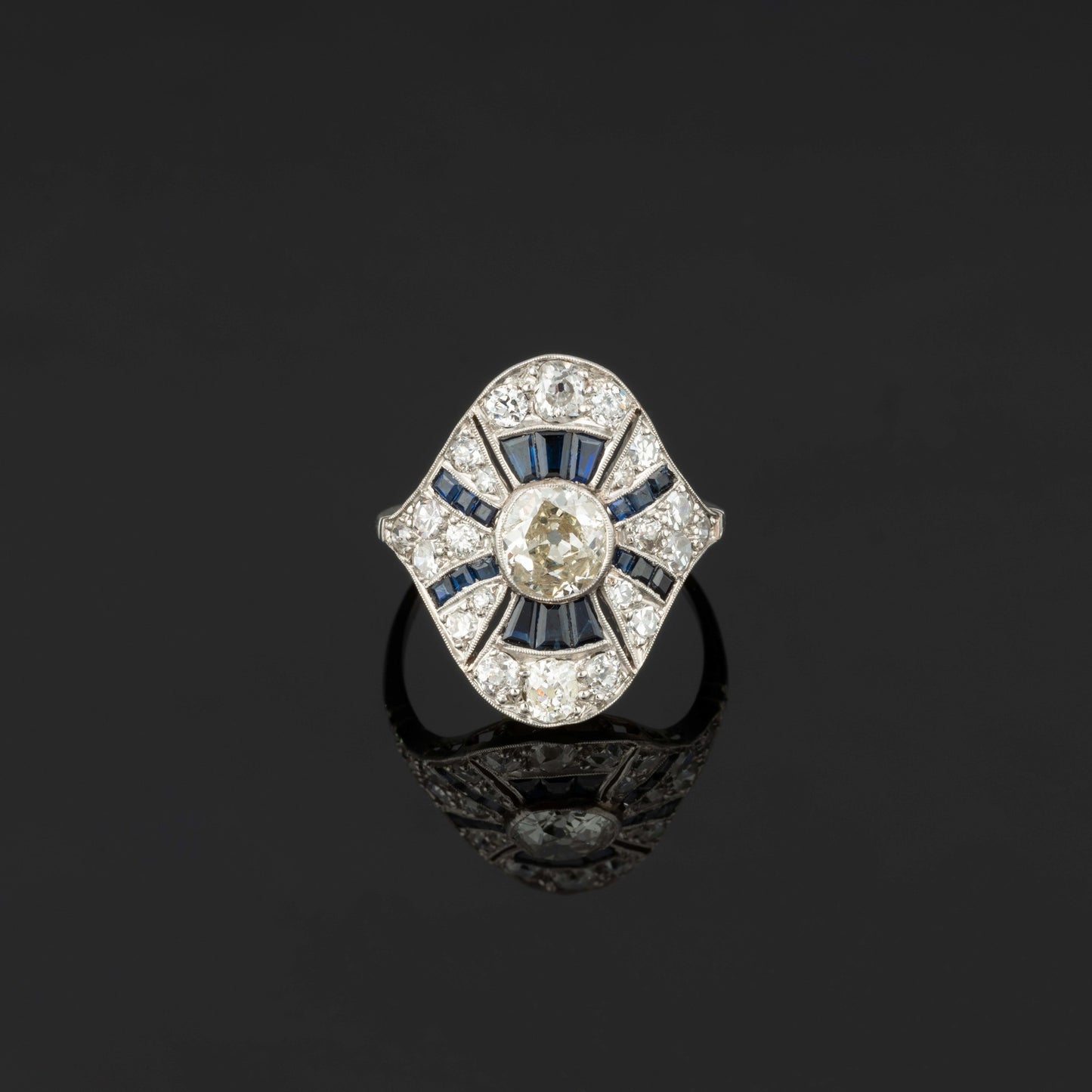 Monceau Joaillerie - Bague Art-Déco diamants et saphirs