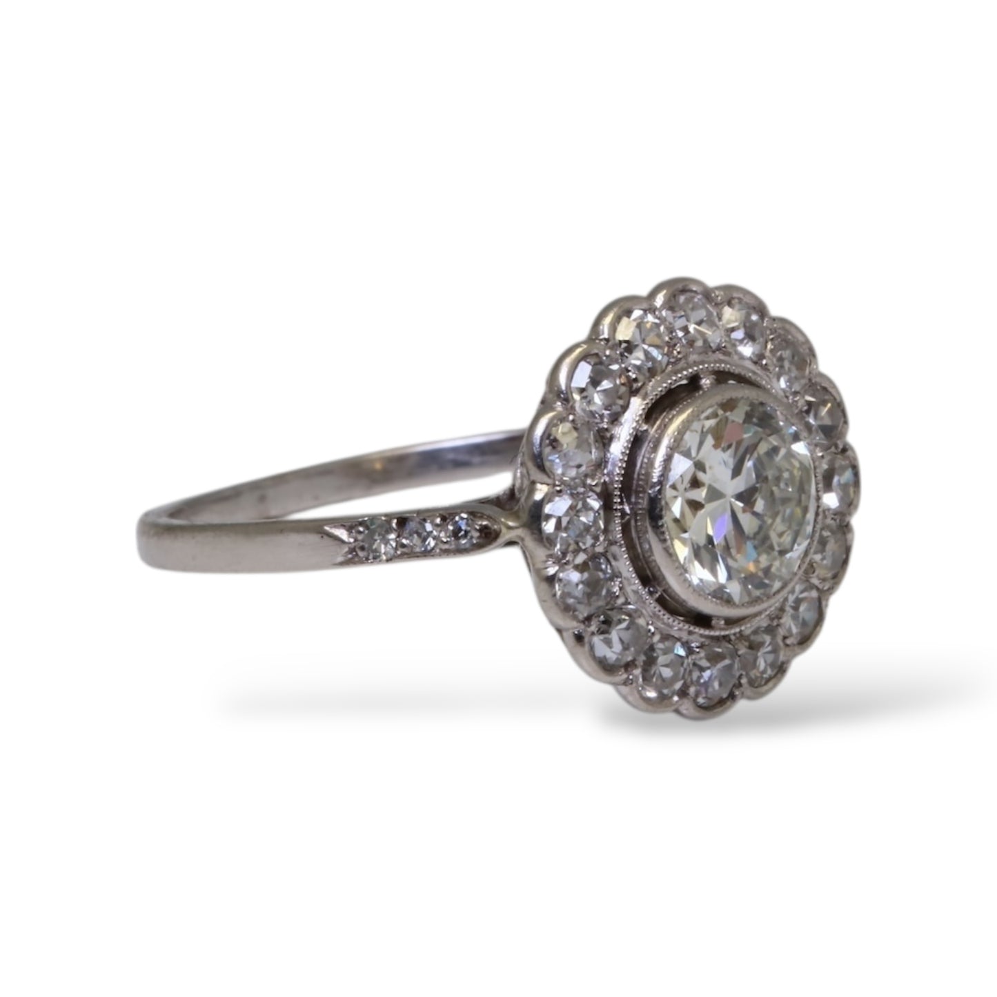 Charmante Bague en platine et diamants