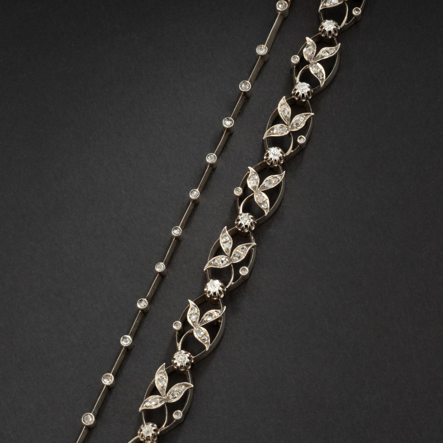 Collier transformable en deux bracelets en or et argent rehaussé de diamants.