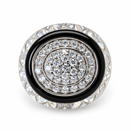 DAVID WEBB Bague en or blanc sertie de diamants et cristal de roche.