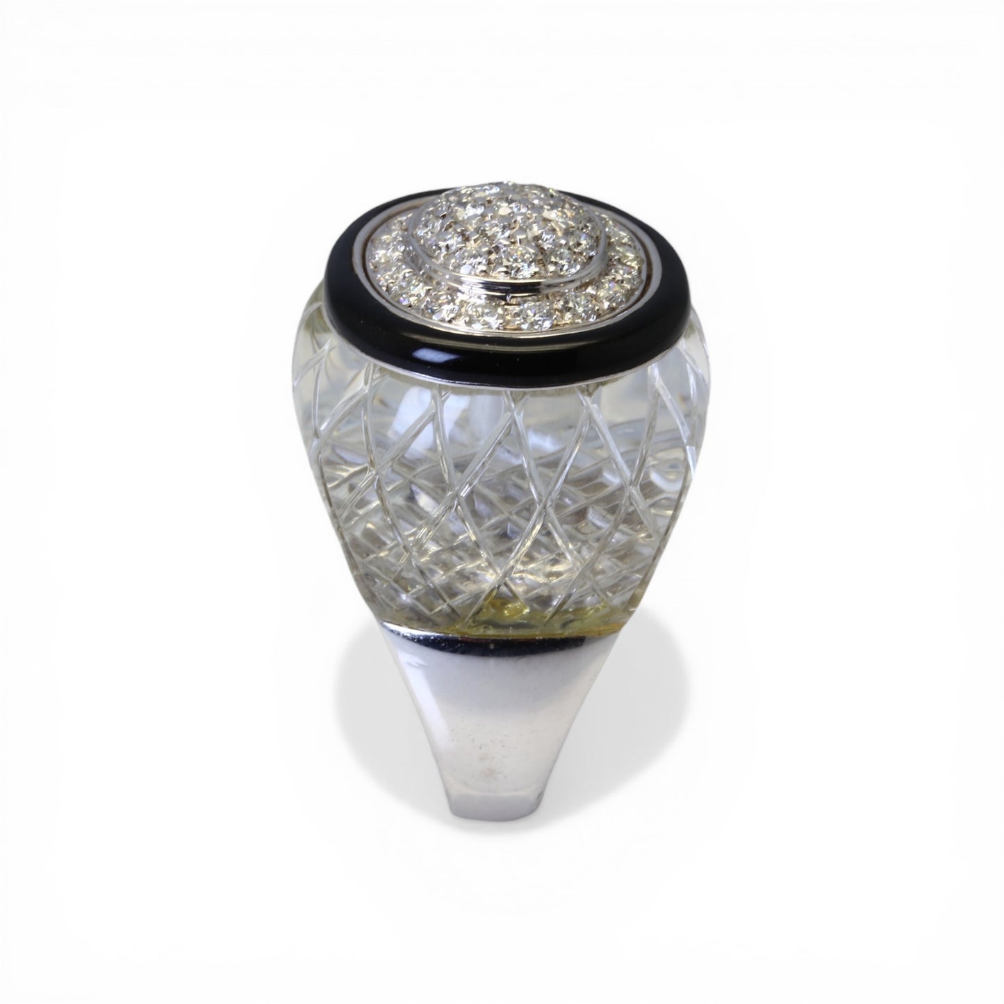 DAVID WEBB Bague en or blanc sertie de diamants et cristal de roche.