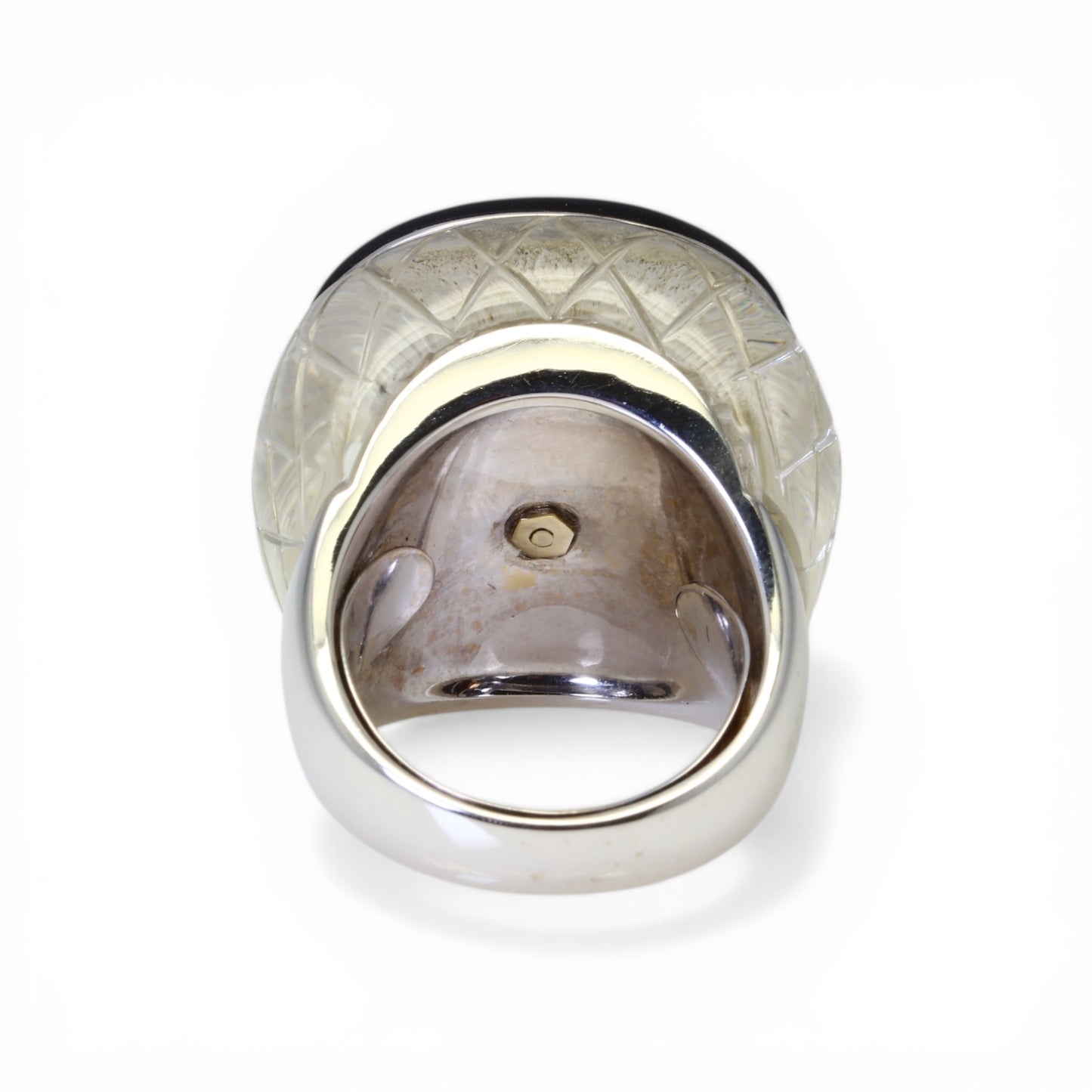 DAVID WEBB Bague en or blanc sertie de diamants et cristal de roche.