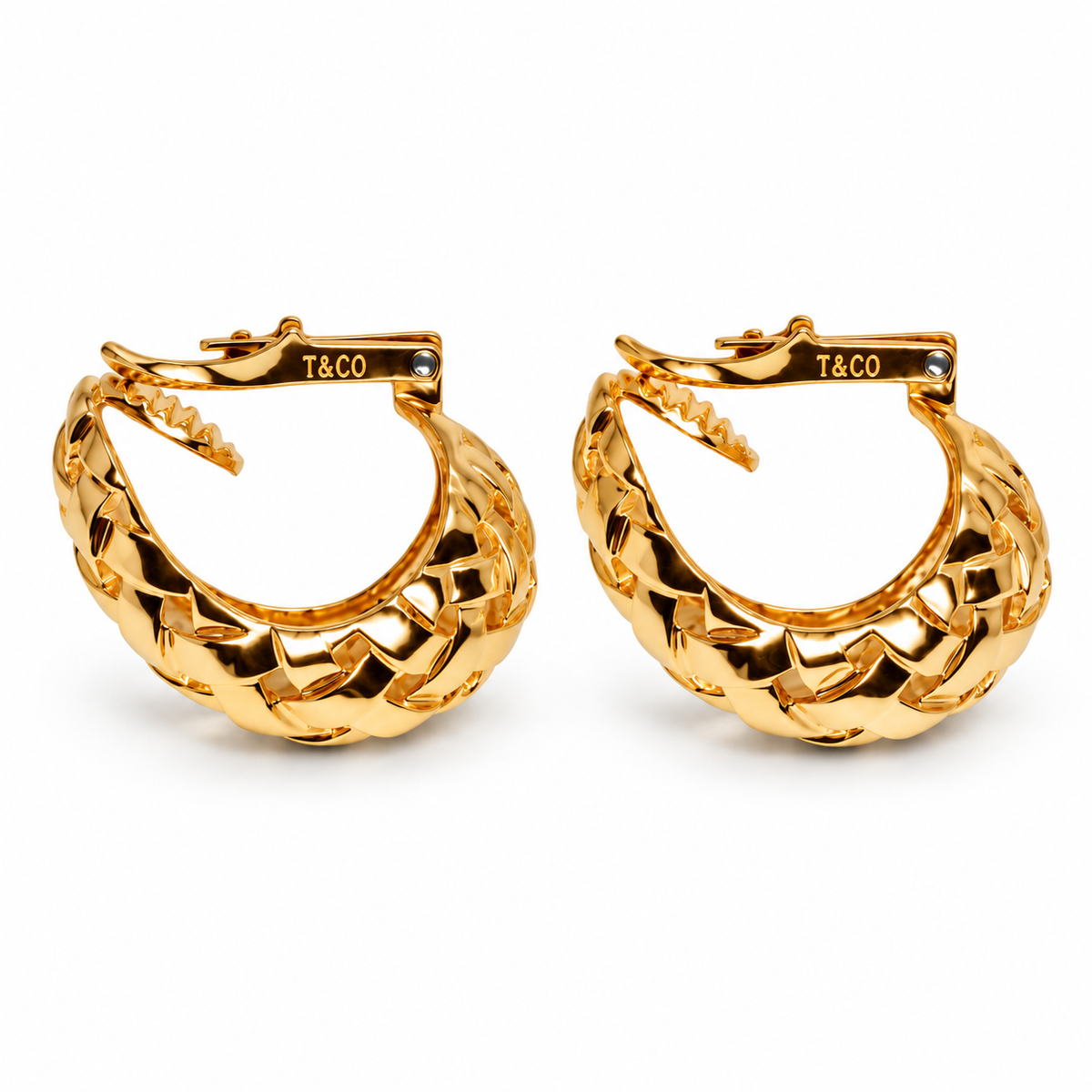 TIFFANY & CO Paire de boucle d’oreilles en or jaune 18k.