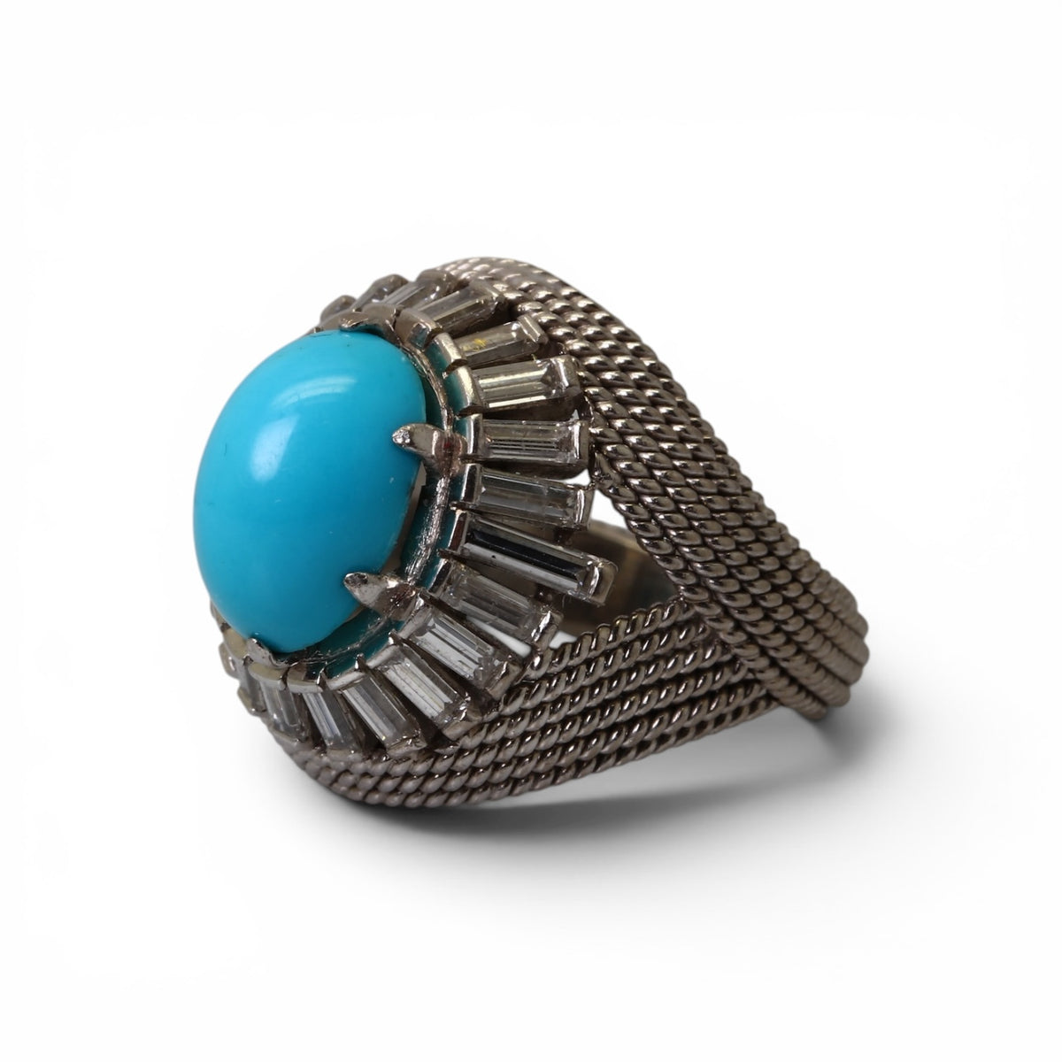Bague Dôme en or, turquoise et diamants taille baguette.