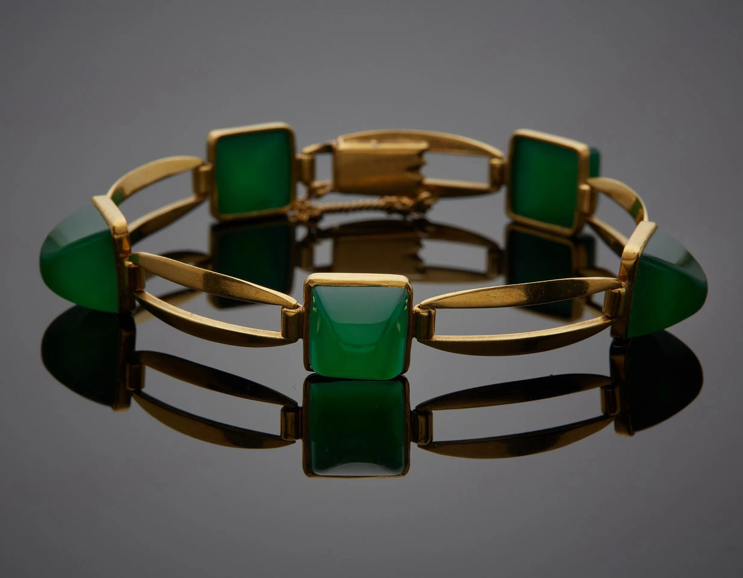 GHISO Bracelet in gold and chrysoprases.